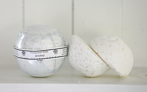 The Beauty Spot Fizzing Bath Bomb